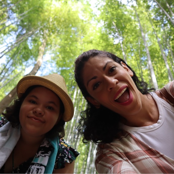 Meet your Posher, Karen and Mina - Picture 5 of 7